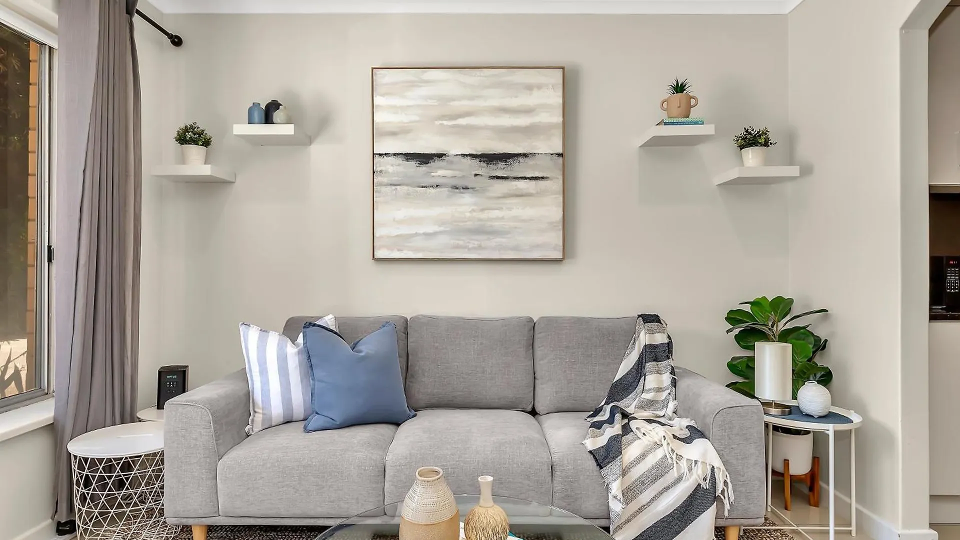 Coastal Comfort With A Pool Opposite Henley Beach Adelaide Appartamento