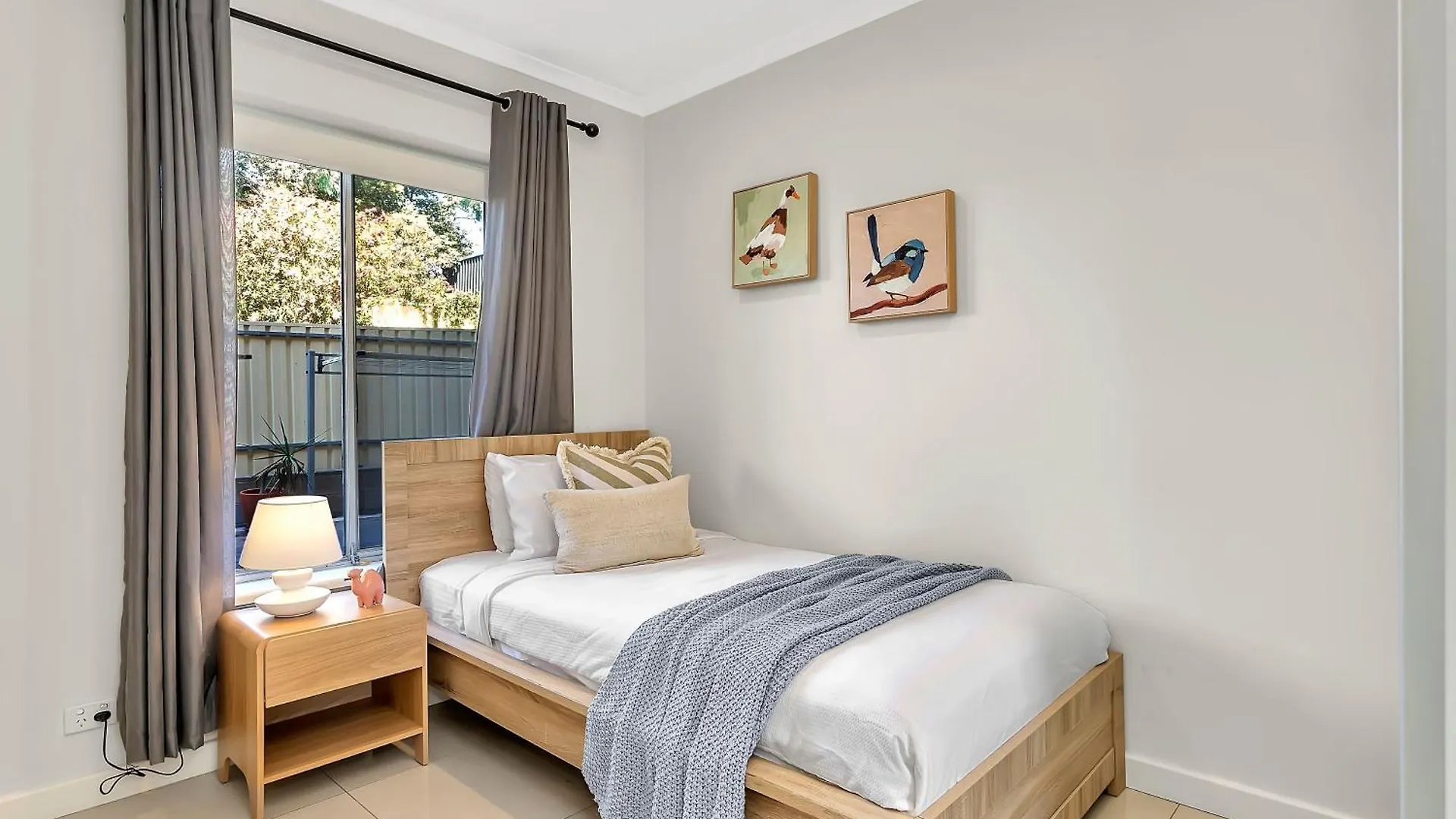 Appartamento Coastal Comfort With A Pool Opposite Henley Beach Adelaide